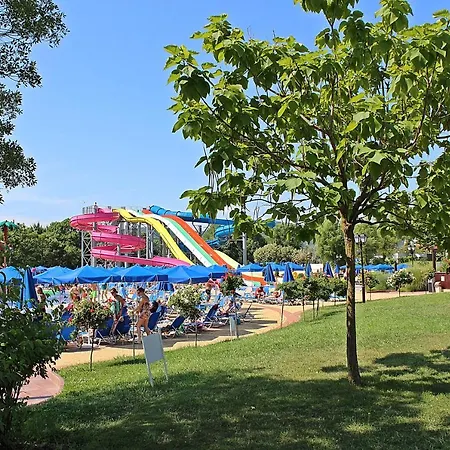 אתר נופש Duni Village 4*