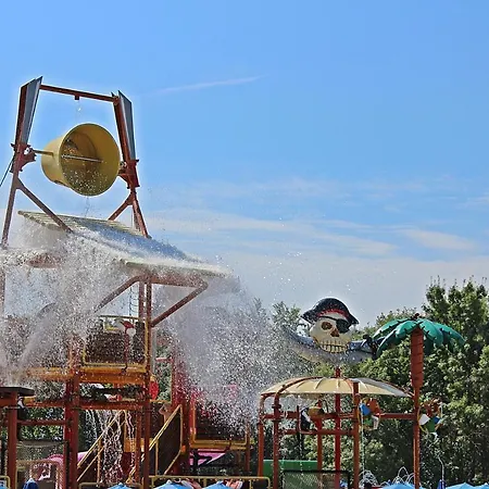 Duni Village אתר נופש 4*
