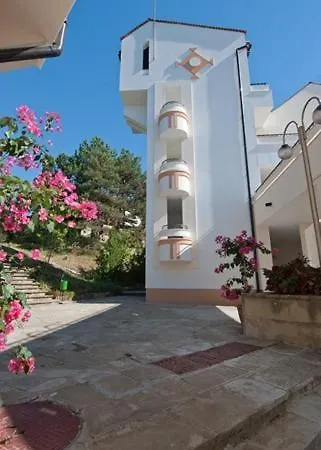 Duni Village אתר נופש