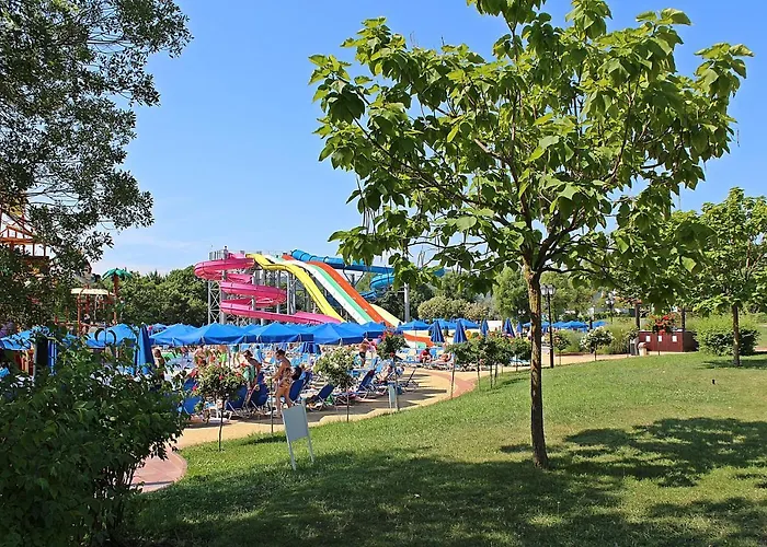 Ośrodek wypoczynkowy Duni Village 4*